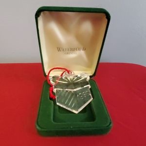 NIB VIN: Waterford Crystal 1996 Gift Box Ornament